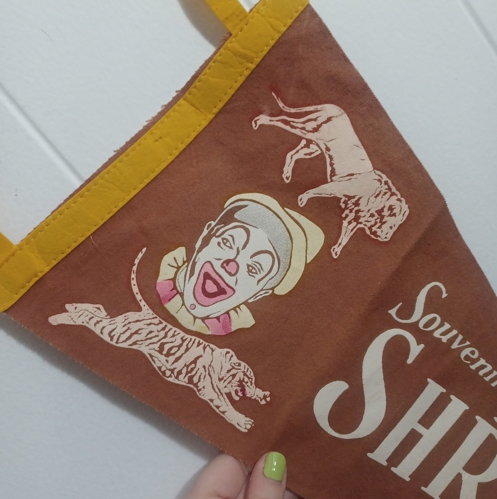 Shrine Circus Pendent - Picture 3 of 6